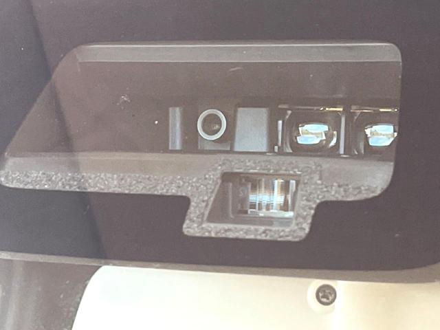 ジムニー XC 禁煙車 4WD セーフティサポート クルーズコントロール シートヒーター LEDヘッド ETC スマートキー オートマチックハイビーム アイドリングストップ 横滑り防止 純正16インチアルミ(3枚目)