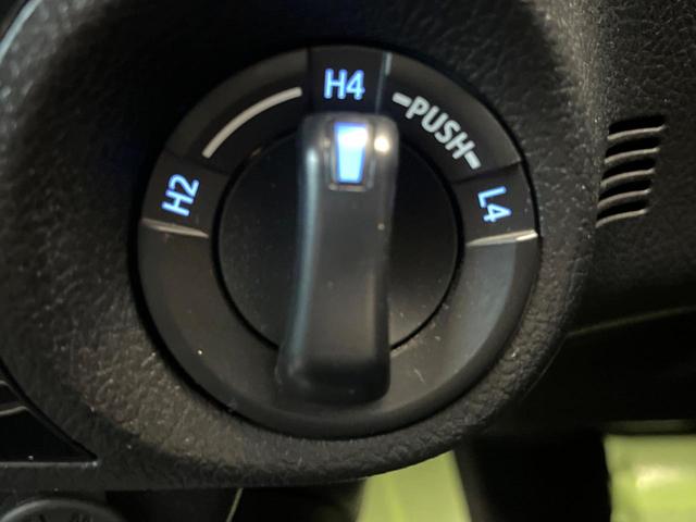 ハイラックス Z 4WD 衝突被害軽減システム レーダークルーズ 禁煙車 コーナーセンサー スマートキー LEDヘッド ビルトインETC 車線逸脱警報 オートライト デュアルエアコン 純正17インチアルミ(3枚目)