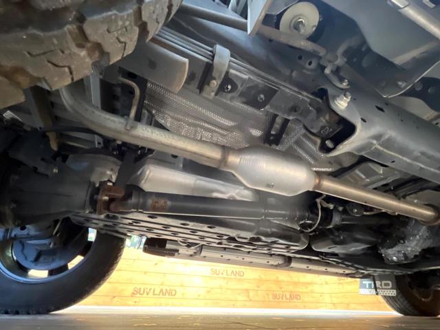 ハイラックス Z 4WD 衝突被害軽減システム レーダークルーズ 禁煙車 コーナーセンサー スマートキー LEDヘッド ビルトインETC 車線逸脱警報 オートライト デュアルエアコン 純正17インチアルミ(22枚目)