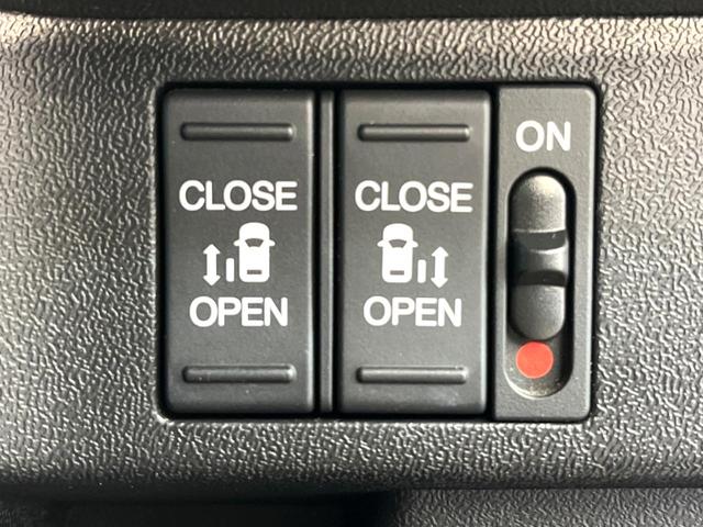 ステップワゴンスパーダ e:HEVスパーダ G・EX ホンダセンシング 両側電動ドア 後席モニター 全周囲カメラ 衝突被害軽減システム レーダークルーズ 禁煙車 ハーフレザーシート スマートキー LEDヘッド ETC2.0 車線逸脱警報 オートライト デュアルエアコン(5枚目)