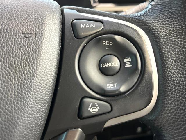 ステップワゴンスパーダ e:HEVスパーダ G・EX ホンダセンシング 両側電動ドア 後席モニター 全周囲カメラ 衝突被害軽減システム レーダークルーズ 禁煙車 ハーフレザーシート スマートキー LEDヘッド ETC2.0 車線逸脱警報 オートライト デュアルエアコン(6枚目)