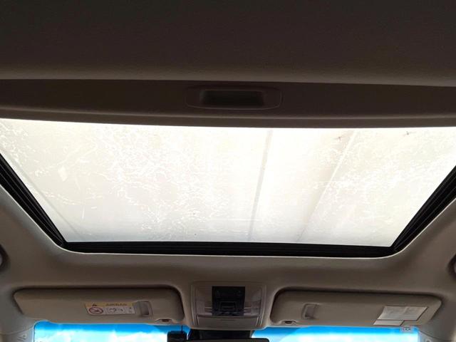 ランドクルーザープラド TX Lパッケージ 70thアニバーサリーリミテッド 4WD サンルーフ 全周囲カメラ 衝突被害軽減システム レーダークルーズ 禁煙車 電動リアゲート レザーシート 前席シートエアコン ドラレコ コーナーセンサー スマートキー LEDヘッド(3枚目)