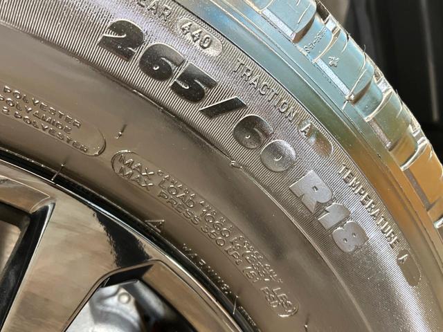 ランドクルーザープラド TX Lパッケージ 70thアニバーサリーリミテッド 4WD サンルーフ 全周囲カメラ 衝突被害軽減システム レーダークルーズ 禁煙車 電動リアゲート レザーシート 前席シートエアコン ドラレコ コーナーセンサー スマートキー LEDヘッド(33枚目)