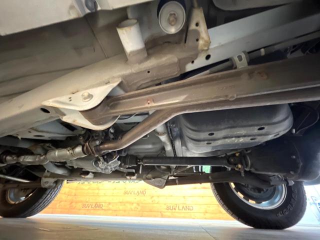 ジムニーシエラ ランドベンチャー 4WD 禁煙車 ハーフレザーシート シートヒーター ETC 純正15インチアルミホイール 横滑り防止 電動格納ミラー(22枚目)