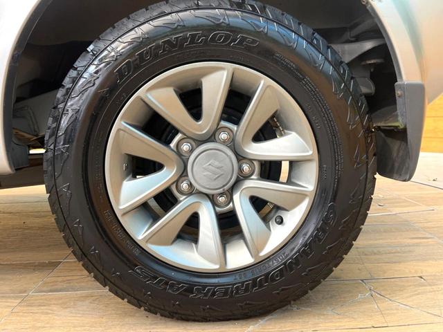 ジムニーシエラ ランドベンチャー 4WD 禁煙車 ハーフレザーシート シートヒーター ETC 純正15インチアルミホイール 横滑り防止 電動格納ミラー(29枚目)