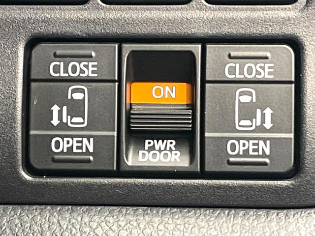 ノア Ｓｉ　ダブルバイビー　両側電動ドア　純正ＳＤナビ　後席モニター　バックカメラ　衝突被害軽減システム　禁煙車　ハーフレザーシート　スマートキー　ＬＥＤヘッド　ＥＴＣ２．０　クルコン　オートハイビーム　車線逸脱警報（6枚目）