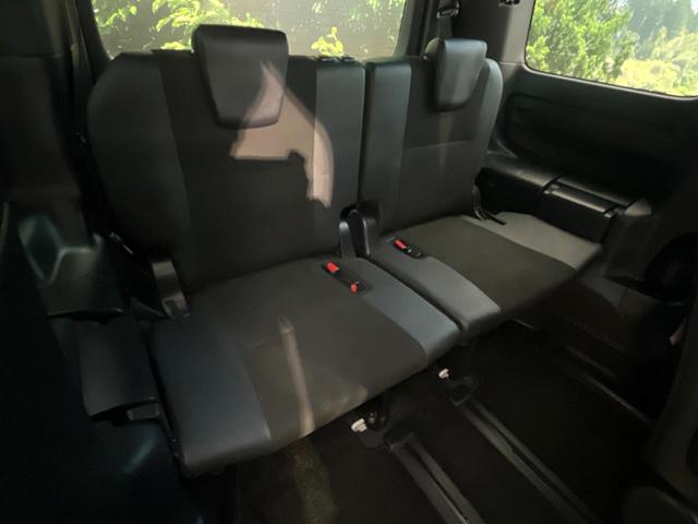 ノア Ｓｉ　ダブルバイビー　両側電動ドア　純正ＳＤナビ　後席モニター　バックカメラ　衝突被害軽減システム　禁煙車　ハーフレザーシート　スマートキー　ＬＥＤヘッド　ＥＴＣ２．０　クルコン　オートハイビーム　車線逸脱警報（10枚目）