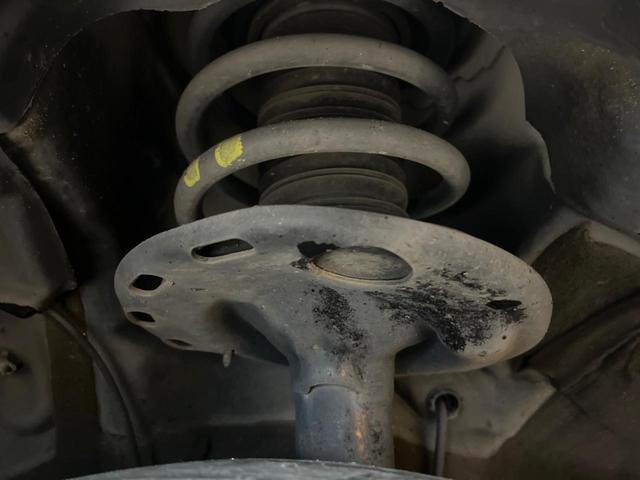 ノア Ｓｉ　ダブルバイビー　両側電動ドア　純正ＳＤナビ　後席モニター　バックカメラ　衝突被害軽減システム　禁煙車　ハーフレザーシート　スマートキー　ＬＥＤヘッド　ＥＴＣ２．０　クルコン　オートハイビーム　車線逸脱警報（19枚目）