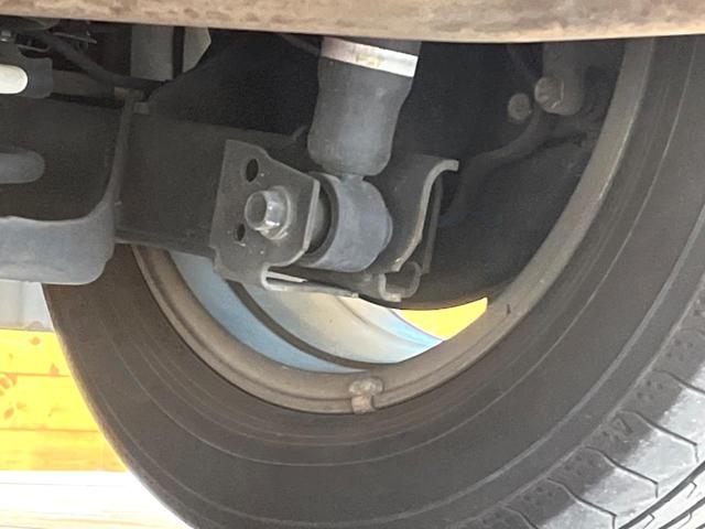 ノア Ｓｉ　ダブルバイビー　両側電動ドア　純正ＳＤナビ　後席モニター　バックカメラ　衝突被害軽減システム　禁煙車　ハーフレザーシート　スマートキー　ＬＥＤヘッド　ＥＴＣ２．０　クルコン　オートハイビーム　車線逸脱警報（22枚目）