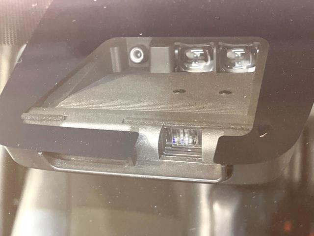 ノア Ｓｉ　ダブルバイビー　両側電動ドア　純正ＳＤナビ　後席モニター　バックカメラ　衝突被害軽減システム　禁煙車　ハーフレザーシート　スマートキー　ＬＥＤヘッド　ＥＴＣ２．０　クルコン　オートハイビーム　車線逸脱警報（37枚目）