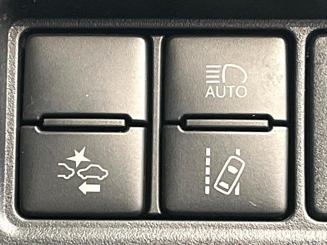 ノア Ｓｉ　ダブルバイビー　両側電動ドア　純正ＳＤナビ　後席モニター　バックカメラ　衝突被害軽減システム　禁煙車　ハーフレザーシート　スマートキー　ＬＥＤヘッド　ＥＴＣ２．０　クルコン　オートハイビーム　車線逸脱警報（44枚目）