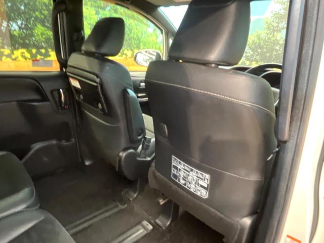 ノア Ｓｉ　ダブルバイビー　両側電動ドア　純正ＳＤナビ　後席モニター　バックカメラ　衝突被害軽減システム　禁煙車　ハーフレザーシート　スマートキー　ＬＥＤヘッド　ＥＴＣ２．０　クルコン　オートハイビーム　車線逸脱警報（60枚目）