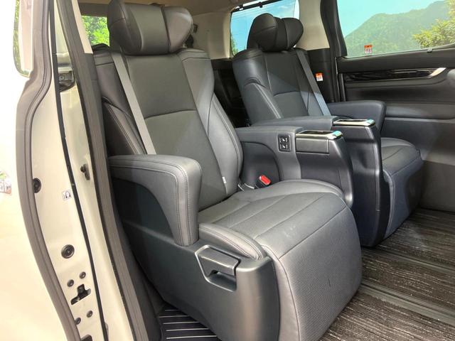 アルファード ２．５Ｓ　Ｃパッケージ　禁煙車　ツインムーンルーフ　モデリスタフルエアロ　９インチディスプレイオーディオ　バックカメラ　後席モニター　　両側電動スライドドア　パワーバックドア　ＬＥＤヘッド　ＥＴＣ　純正１８インチアルミ（9枚目）
