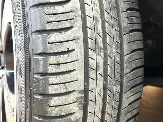 ロッキー G SDナビ バックカメラ 衝突被害軽減システム レーダークルーズ 禁煙車 ドラレコ コーナーセンサー スマートキー LEDヘッド ビルトインETC オートライト オートエアコン 純正17インチアルミ(28枚目)