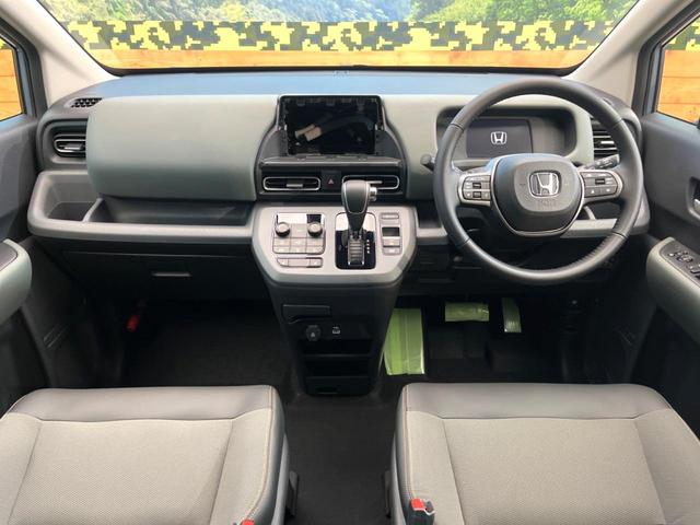 フリード クロスター 登録済未使用車 ホンダセンシング 両側電動スライドドア LEDヘッド&フォグ アダプティブクルーズ 純正15インチアルミ スマートキー オートエアコン シートヒーター オートハイビーム BSM(2枚目)