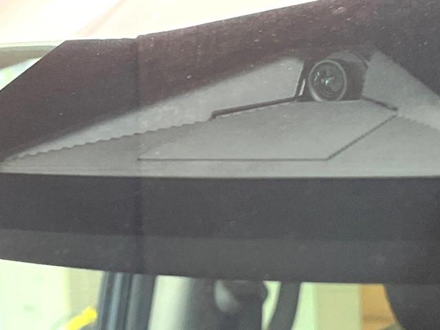 フリード クロスター 登録済未使用車 ホンダセンシング 両側電動スライドドア LEDヘッド&フォグ アダプティブクルーズ 純正15インチアルミ スマートキー オートエアコン シートヒーター オートハイビーム BSM(3枚目)