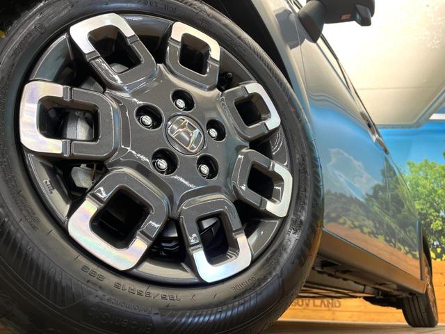 フリード クロスター 登録済未使用車 ホンダセンシング 両側電動スライドドア LEDヘッド&フォグ アダプティブクルーズ 純正15インチアルミ スマートキー オートエアコン シートヒーター オートハイビーム BSM(13枚目)