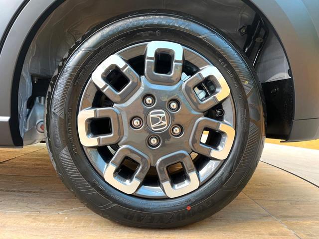 フリード クロスター 登録済未使用車 ホンダセンシング 両側電動スライドドア LEDヘッド&フォグ アダプティブクルーズ 純正15インチアルミ スマートキー オートエアコン シートヒーター オートハイビーム BSM(28枚目)