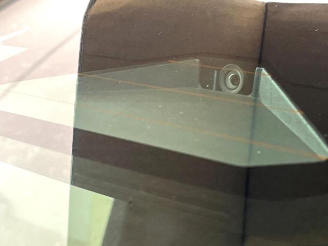 ヴェルファイアハイブリッド Z プレミア 禁煙車 14インチディスプレイオーディオ 後席モニター 両側電動スライドドア トヨタセーフティセンス LEDヘッド&フォグ レーダークルーズ パワーバックドア デジタルインナーミラー ETC2.0(7枚目)