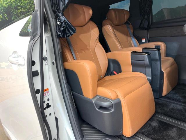 ヴェルファイアハイブリッド Z プレミア 禁煙車 14インチディスプレイオーディオ 後席モニター 両側電動スライドドア トヨタセーフティセンス LEDヘッド&フォグ レーダークルーズ パワーバックドア デジタルインナーミラー ETC2.0(9枚目)