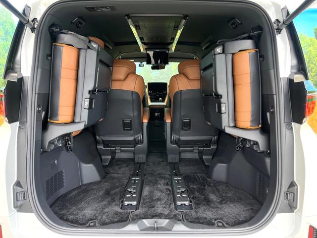 ヴェルファイアハイブリッド Z プレミア 禁煙車 14インチディスプレイオーディオ 後席モニター 両側電動スライドドア トヨタセーフティセンス LEDヘッド&フォグ レーダークルーズ パワーバックドア デジタルインナーミラー ETC2.0(11枚目)