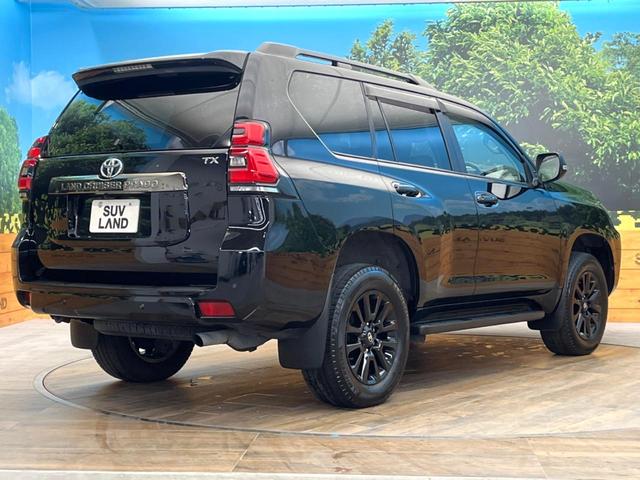 ランドクルーザープラド TX Lパッケージ 70thアニバーサリーリミテッド 禁煙車 サンルーフ 4WD メーカー純正9インチナビ バックカメラ プリクラッシュセーフティ レーダークルーズ 茶革シート シートヒーター LEDヘッド スマートキー 純正18インチアルミ(17枚目)