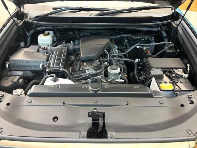 ランドクルーザープラド TX Lパッケージ 70thアニバーサリーリミテッド 禁煙車 サンルーフ 4WD メーカー純正9インチナビ バックカメラ プリクラッシュセーフティ レーダークルーズ 茶革シート シートヒーター LEDヘッド スマートキー 純正18インチアルミ(18枚目)