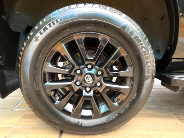 ランドクルーザープラド TX Lパッケージ 70thアニバーサリーリミテッド 禁煙車 サンルーフ 4WD メーカー純正9インチナビ バックカメラ プリクラッシュセーフティ レーダークルーズ 茶革シート シートヒーター LEDヘッド スマートキー 純正18インチアルミ(33枚目)