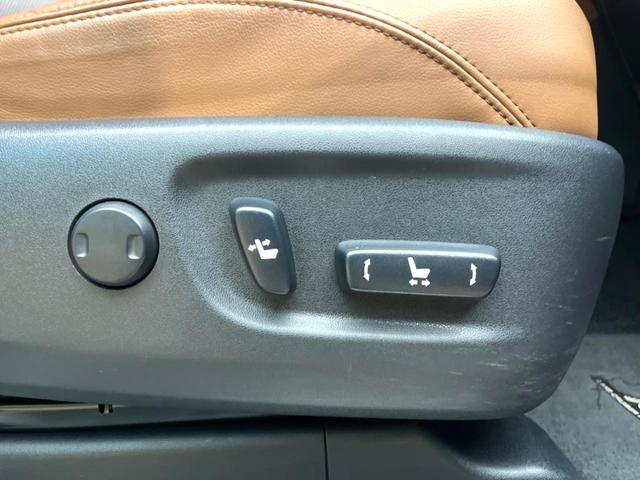 ランドクルーザープラド TX Lパッケージ 70thアニバーサリーリミテッド 禁煙車 サンルーフ 4WD メーカー純正9インチナビ バックカメラ プリクラッシュセーフティ レーダークルーズ 茶革シート シートヒーター LEDヘッド スマートキー 純正18インチアルミ(67枚目)