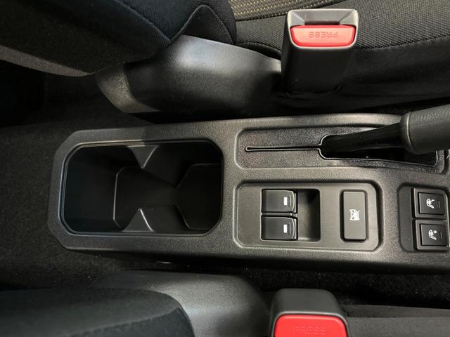 ジムニーノマド ＦＣ　禁煙車　４ＷＤ　セーフティサポート　クルーズコントロール　シートヒーター　クリアランスソナー　ＬＥＤヘッド　スマートキー　オートライト　オートエアコン　純正１５インチアルミ（62枚目）