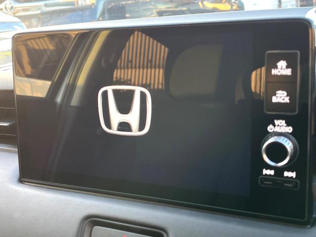 ヴェゼル ｅ：ＨＥＶ　Ｘ　禁煙車　メーカー純正９インチナビ　バックカメラ　ホンダセンシング　レーダークルーズ　オートマチックハイビーム　クリアランスソナー　ＬＥＤヘッド　ＥＴＣ　スマートキー　純正１６インチアルミ（3枚目）