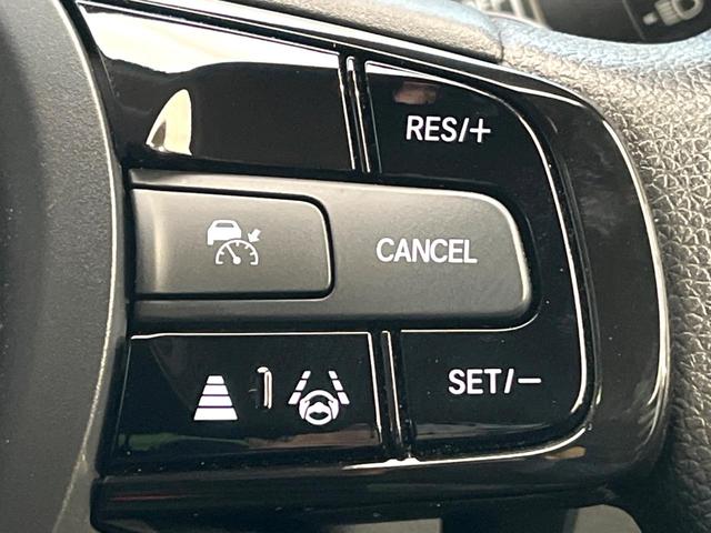 ヴェゼル ｅ：ＨＥＶ　Ｘ　禁煙車　メーカー純正９インチナビ　バックカメラ　ホンダセンシング　レーダークルーズ　オートマチックハイビーム　クリアランスソナー　ＬＥＤヘッド　ＥＴＣ　スマートキー　純正１６インチアルミ（6枚目）