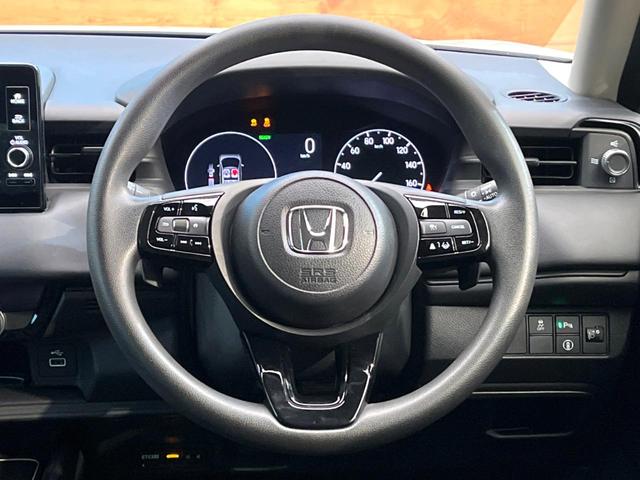 ヴェゼル ｅ：ＨＥＶ　Ｘ　禁煙車　メーカー純正９インチナビ　バックカメラ　ホンダセンシング　レーダークルーズ　オートマチックハイビーム　クリアランスソナー　ＬＥＤヘッド　ＥＴＣ　スマートキー　純正１６インチアルミ（11枚目）