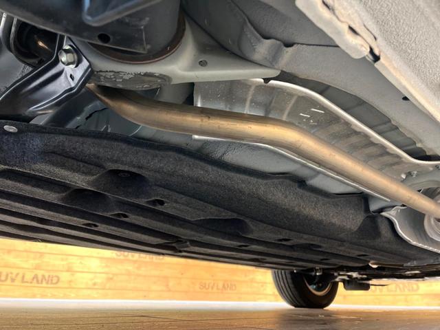 ヴェゼル ｅ：ＨＥＶ　Ｘ　禁煙車　メーカー純正９インチナビ　バックカメラ　ホンダセンシング　レーダークルーズ　オートマチックハイビーム　クリアランスソナー　ＬＥＤヘッド　ＥＴＣ　スマートキー　純正１６インチアルミ（22枚目）