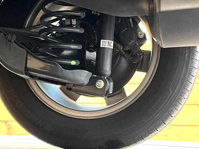 ヴェゼル ｅ：ＨＥＶ　Ｘ　禁煙車　メーカー純正９インチナビ　バックカメラ　ホンダセンシング　レーダークルーズ　オートマチックハイビーム　クリアランスソナー　ＬＥＤヘッド　ＥＴＣ　スマートキー　純正１６インチアルミ（23枚目）