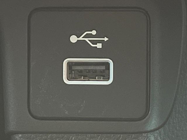 ヴェゼル ｅ：ＨＥＶ　Ｘ　禁煙車　メーカー純正９インチナビ　バックカメラ　ホンダセンシング　レーダークルーズ　オートマチックハイビーム　クリアランスソナー　ＬＥＤヘッド　ＥＴＣ　スマートキー　純正１６インチアルミ（53枚目）