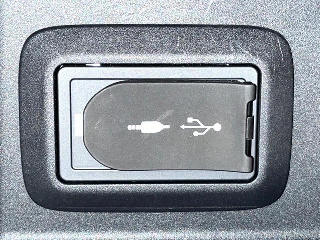 ハリアーハイブリッド Ｇ　レザーパッケージ　禁煙車　メーカー純正８インチナビ　バックカメラ　プリクラッシュセーフティ　レーダークルーズ　シートベンチェーション　シートヒーター　デジタルインナーミラー　ＬＥＤヘッド　ＥＴＣ　純正１８インチアルミ（56枚目）