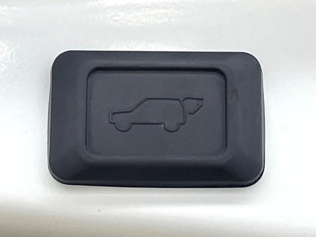 ＲＡＶ４ ハイブリッドＧ　禁煙車　４ＷＤ　ナビゲーション　レーダークルーズ　バックカメラ　ブラインドスポットモニター　電動リアゲート　シートヒーター　衝突被害軽減システム　ステアリングヒーター　ＬＥＤヘッド　ドラレコ　ＥＴＣ（7枚目）