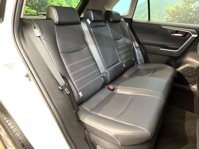 ＲＡＶ４ ハイブリッドＧ　禁煙車　４ＷＤ　ナビゲーション　レーダークルーズ　バックカメラ　ブラインドスポットモニター　電動リアゲート　シートヒーター　衝突被害軽減システム　ステアリングヒーター　ＬＥＤヘッド　ドラレコ　ＥＴＣ（9枚目）