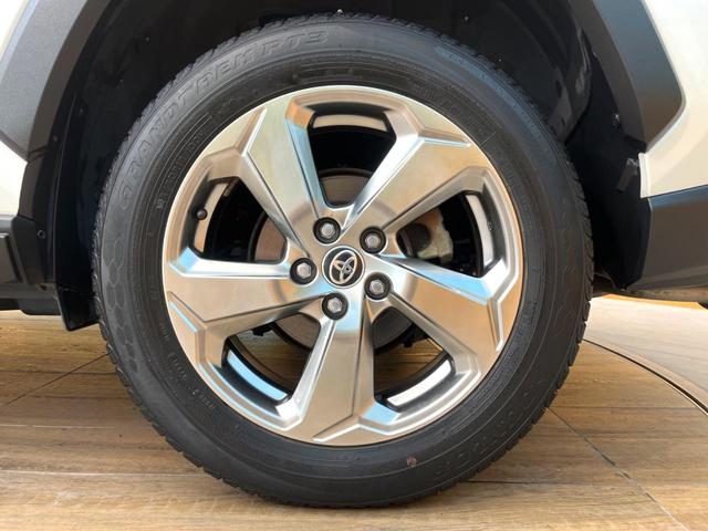 ＲＡＶ４ ハイブリッドＧ　禁煙車　４ＷＤ　ナビゲーション　レーダークルーズ　バックカメラ　ブラインドスポットモニター　電動リアゲート　シートヒーター　衝突被害軽減システム　ステアリングヒーター　ＬＥＤヘッド　ドラレコ　ＥＴＣ（28枚目）