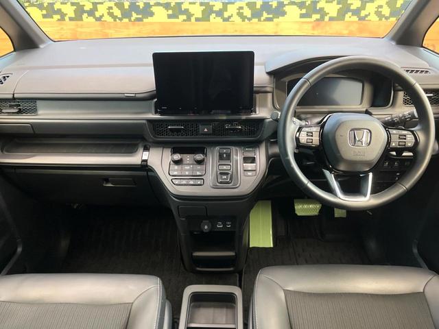 ステップワゴン ｅ：ＨＥＶスパーダ　禁煙車　ナビ付　バックカメラ　ホンダセンシング　レーダークルーズ　両側電動スライドドア　ブラインドスポットモニター　パワーバックドア　ＬＥＤヘッド　ＥＴＣ　スマートキー　純正１６インチアルミ（2枚目）