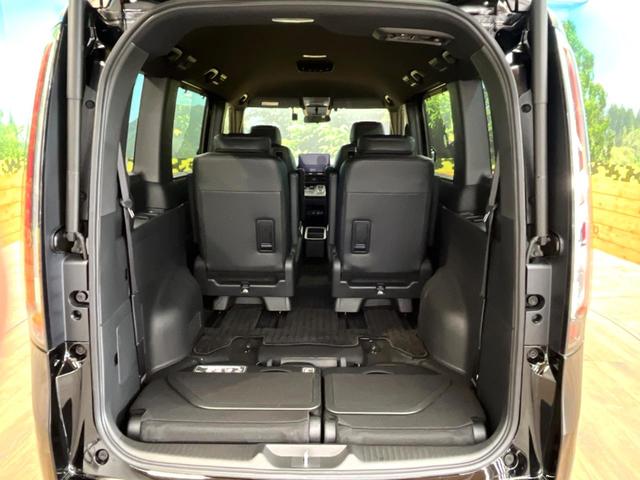 ステップワゴン ｅ：ＨＥＶスパーダ　禁煙車　ナビ付　バックカメラ　ホンダセンシング　レーダークルーズ　両側電動スライドドア　ブラインドスポットモニター　パワーバックドア　ＬＥＤヘッド　ＥＴＣ　スマートキー　純正１６インチアルミ（11枚目）