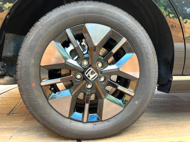 ステップワゴン ｅ：ＨＥＶスパーダ　禁煙車　ナビ付　バックカメラ　ホンダセンシング　レーダークルーズ　両側電動スライドドア　ブラインドスポットモニター　パワーバックドア　ＬＥＤヘッド　ＥＴＣ　スマートキー　純正１６インチアルミ（30枚目）