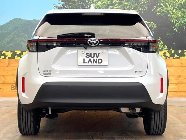 ヤリスクロス ハイブリッドＺ　禁煙車　純正８型ディスプレイ　全周囲カメラ　プリクラッシュセーフティ　レーダークルーズ　シートヒーター　ＬＥＤヘッド　ＥＴＣ　ドラレコ　スマートキー　オートマチックハイビーム　純正１８インチアルミ（15枚目）