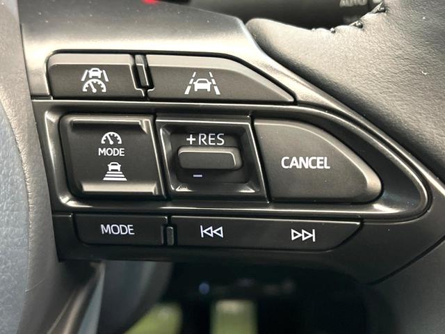 ヤリスクロス ハイブリッドＺ　禁煙車　純正８型ディスプレイ　全周囲カメラ　プリクラッシュセーフティ　レーダークルーズ　シートヒーター　ＬＥＤヘッド　ＥＴＣ　ドラレコ　スマートキー　オートマチックハイビーム　純正１８インチアルミ（40枚目）