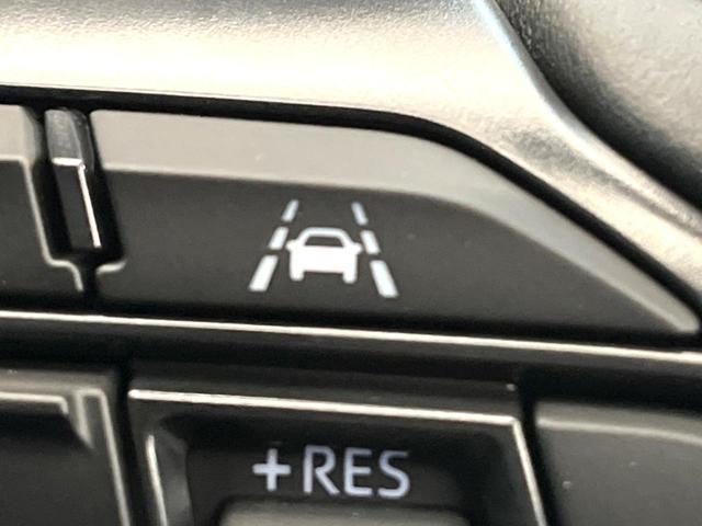 ヤリスクロス ハイブリッドＺ　禁煙車　純正８型ディスプレイ　全周囲カメラ　プリクラッシュセーフティ　レーダークルーズ　シートヒーター　ＬＥＤヘッド　ＥＴＣ　ドラレコ　スマートキー　オートマチックハイビーム　純正１８インチアルミ（41枚目）