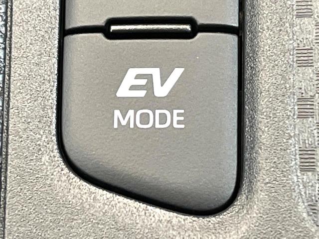 ヤリスクロス ハイブリッドＺ　禁煙車　純正８型ディスプレイ　全周囲カメラ　プリクラッシュセーフティ　レーダークルーズ　シートヒーター　ＬＥＤヘッド　ＥＴＣ　ドラレコ　スマートキー　オートマチックハイビーム　純正１８インチアルミ（54枚目）