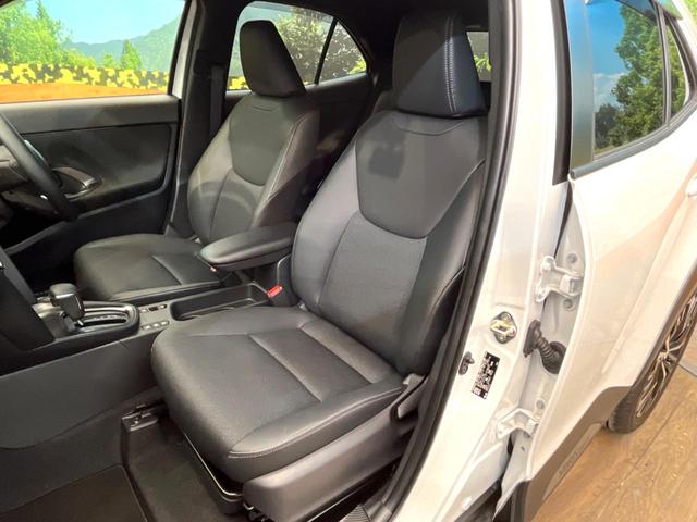 ヤリスクロス ハイブリッドＺ　禁煙車　純正８型ディスプレイ　全周囲カメラ　プリクラッシュセーフティ　レーダークルーズ　シートヒーター　ＬＥＤヘッド　ＥＴＣ　ドラレコ　スマートキー　オートマチックハイビーム　純正１８インチアルミ（64枚目）