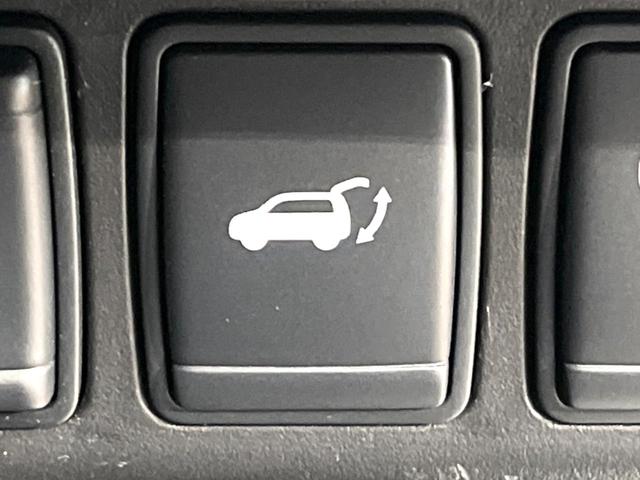 エクストレイル ２０Ｘ　ハイブリッド　エマージェンシーブレーキＰ　禁煙車　純正ナビ　バックカメラ　４ＷＤ　パワーバックドア　シートヒーター　ＬＥＤヘッド　ＥＴＣ　ドラレコ　スマートキー　オートライト　オートエアコン　横滑り防止　純正１７インチアルミ（6枚目）