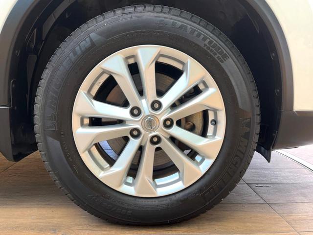 エクストレイル ２０Ｘ　ハイブリッド　エマージェンシーブレーキＰ　禁煙車　純正ナビ　バックカメラ　４ＷＤ　パワーバックドア　シートヒーター　ＬＥＤヘッド　ＥＴＣ　ドラレコ　スマートキー　オートライト　オートエアコン　横滑り防止　純正１７インチアルミ（30枚目）